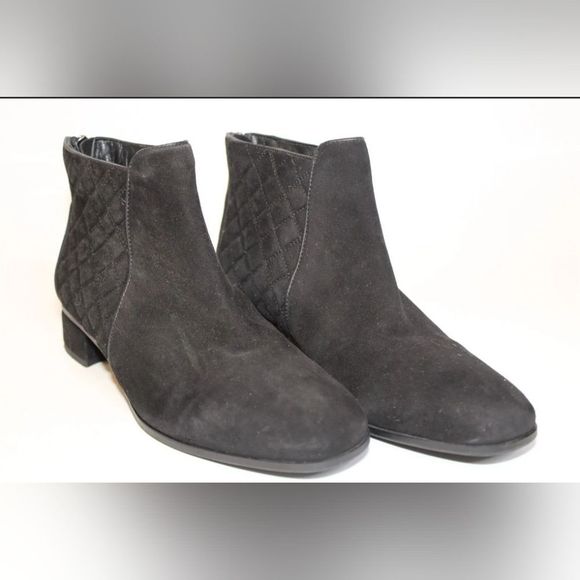 Aquatalia by Marvin K. 8.5 Suede Back Zip Chelsea Flat Ankle Boots - Picture 14 of 16